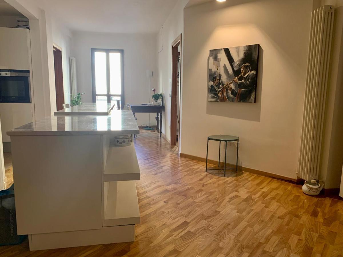 Апартаменты Loft Del Pratello Болонья Экстерьер фото