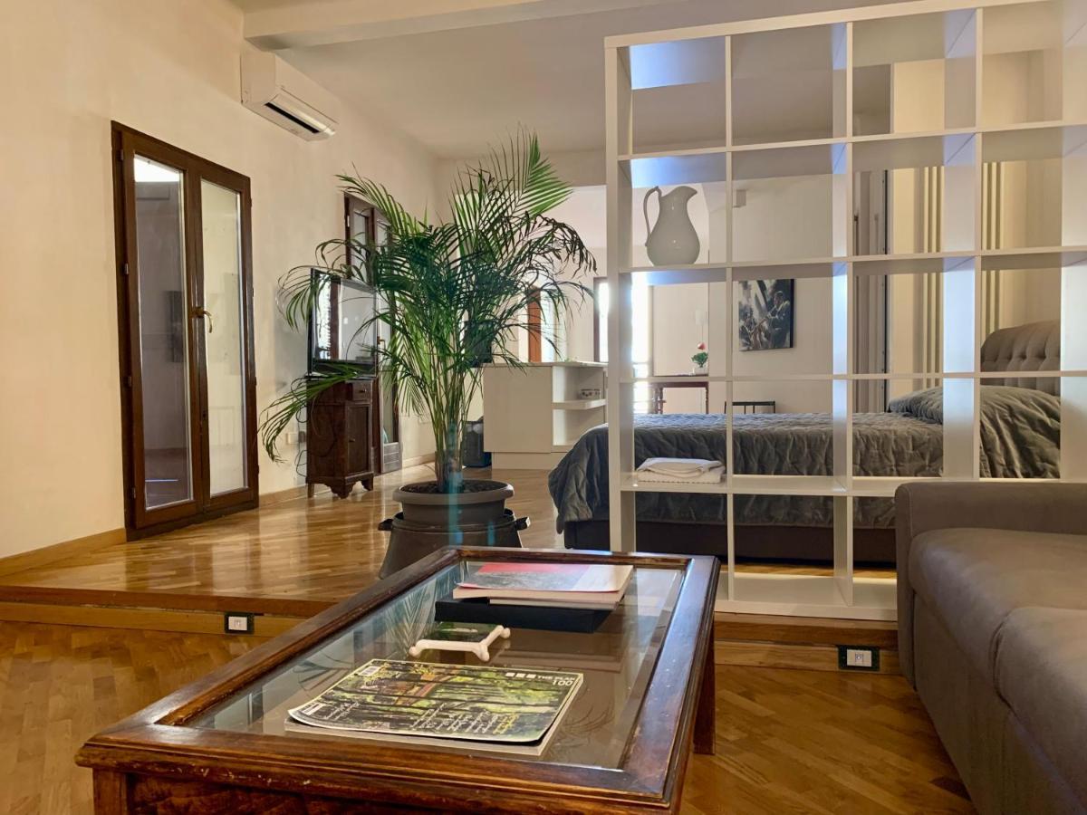 Апартаменты Loft Del Pratello Болонья Экстерьер фото